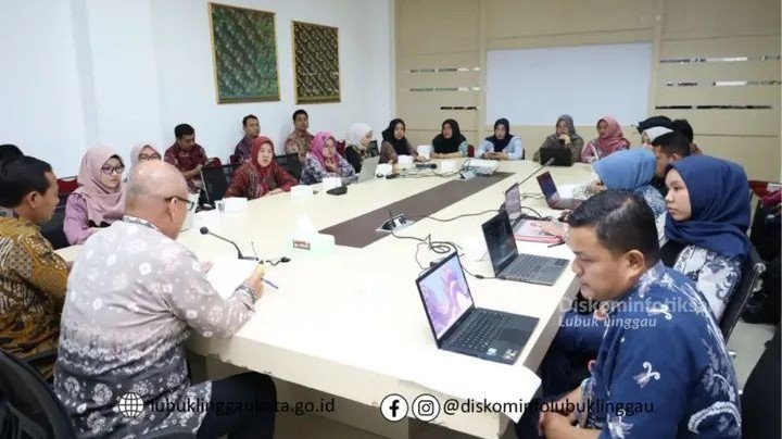 Asisten III Pimpin Rapat Intensif, Kejar Predikat Terbaik Penyelenggaraan Pelayanan Publik 2025
