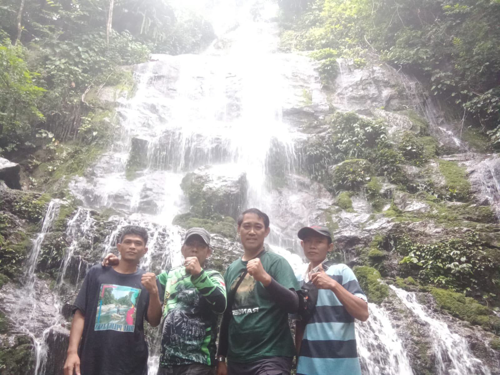 Menyibak Pesona Air Terjun Taklek, Surga Tersembunyi di Balik Perbukitan Sumber Agung.